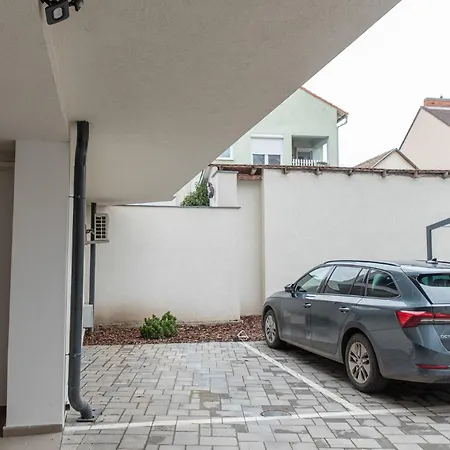 Mora Apartman Szeged Exterior photo